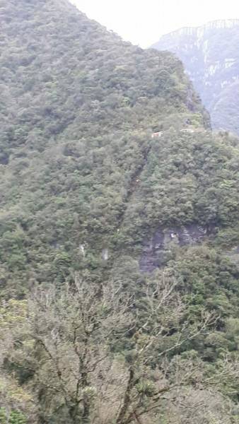 Corpo de motorista é resgatado na Serra do Rio do Rastro
