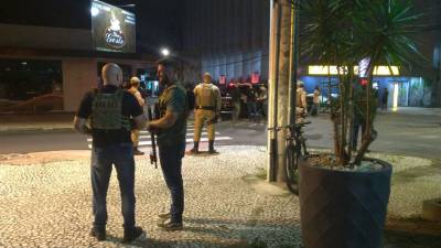 TEMPO REAL - Noite de terror: assalto a bancos de Criciúma é marcado por tiroteios