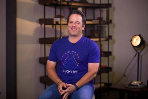 Jogos do Xbox podem chegar ao PlayStation e Switch, diz Phil Spencer
