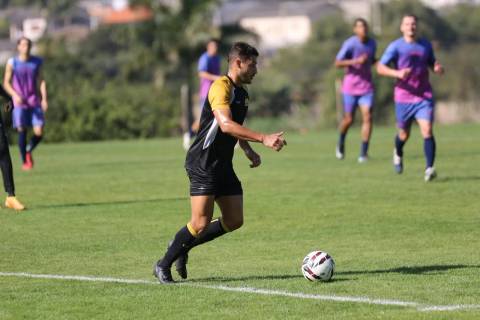 Fotos: Criciúma vence o Caravaggio em jogo-treino no CT Antenor Angeloni