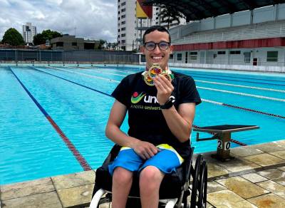 Unesc conquista três medalhas de ouro na natação das Paralimpíadas Universitárias