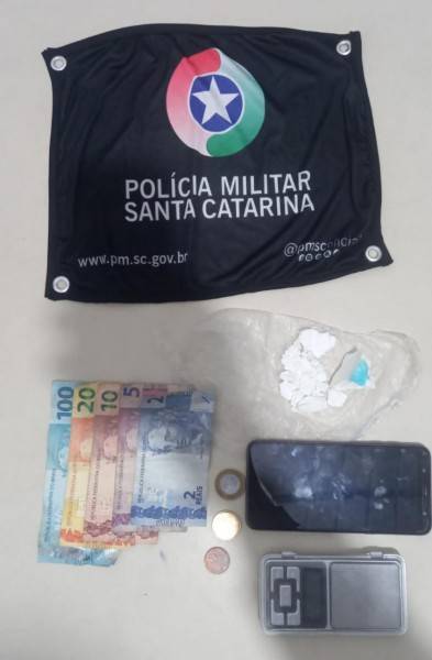 Dois são presos por tráfico de drogas e associação para o tráfico em Criciúma