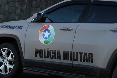 Capivari de Baixo: grupo abandona carro roubado após ele parar de funcionar 