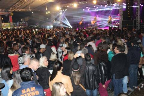 Festa dos 20 anos lota Arena de Eventos de Treviso 