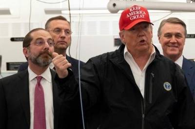 Dois legisladores dos EUA que mantiveram contato com Trump em quarentena