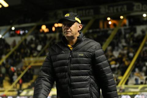 Eduardo Baptista lamenta pontos perdidos que deixariam Criciúma 'confortável' na tabela