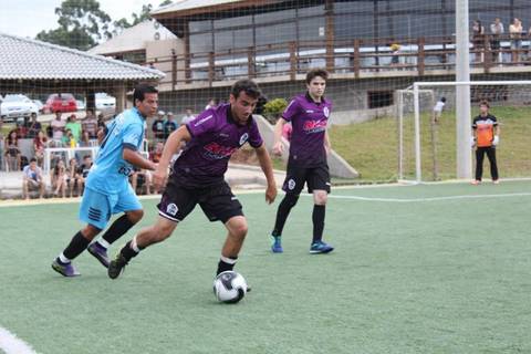 Fúria vence a segunda e assume a liderança