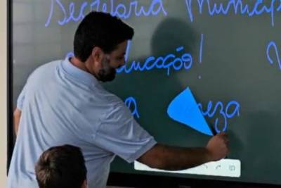 Nova Veneza instala lousas digitais e inova práticas de ensino nas salas de aula