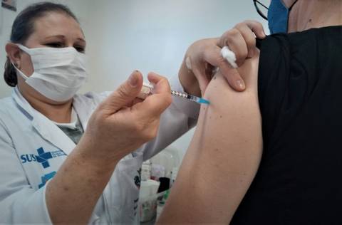 Içara vai vacinar em horário estendido nesta quarta e sexta