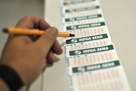 Mega-Sena sorteia prêmio de R$ 65 milhões neste sábado