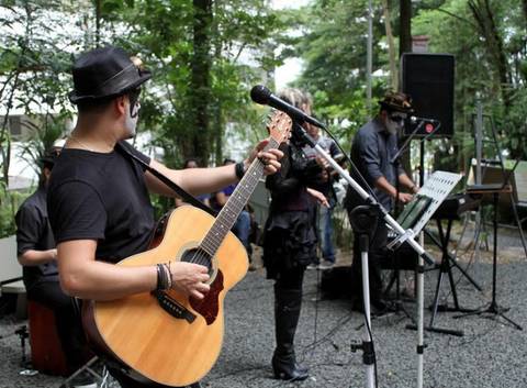 Artistas regionais são homenageados neste sábado