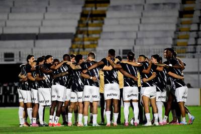Em semana de jogo contra o Criciúma, presidente da Ponte Preta confirma saída de volante