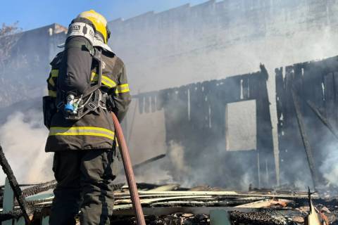 Incêndio atinge residência em Criciúma