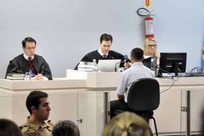 Tio-avô que atirou contra menina de 4 anos é condenado a mais de 23 anos 
