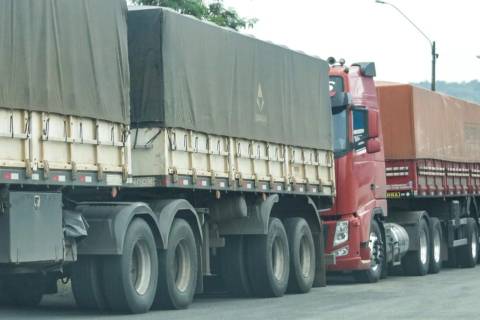 Paralisação dos caminhoneiros autônomos é encerrada