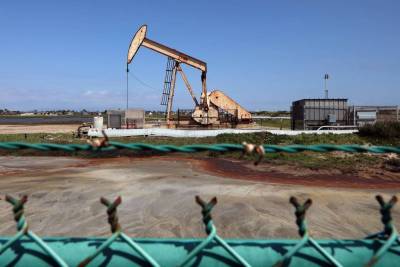 Petróleo com preço negativo pela primeira vez na história: -37 dólares por barril