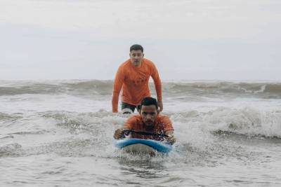 Surf como ferramenta formativa mobiliza jovens em Balneário Rincão neste sábado