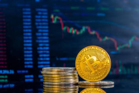 Projeto de lei para receber salário em criptomoedas chega ao Brasil em 2025
