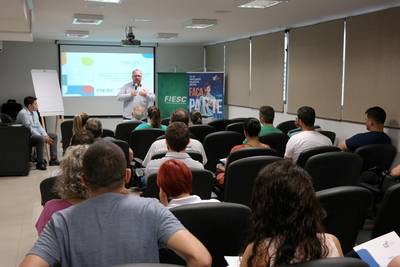Passivos trabalhistas são tratados em Diálogo Industrial na Regional Sul da Fiesc