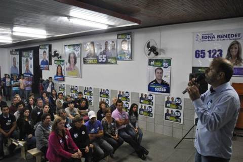 Moradores de Barracão reúnem-se para receber Zanolli