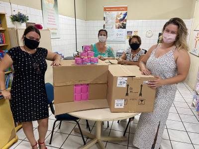 Campanha contra pobreza menstrual destina mais de 500 pacotes de absorventes ao Gapac