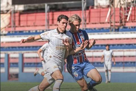 Em busca de garantir a liderança, Criciúma recebe o Brusque pelo Catarinense Sub-20