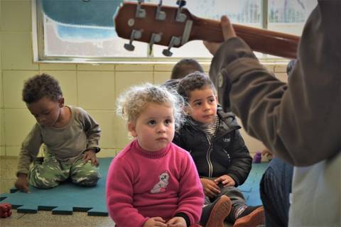 Siderópolis: projeto de musicalização contribui para desenvolvimento de bebês e crianças