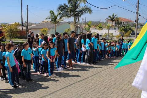 Escolas de Morro da Fumaça iniciam celebração da Semana da Pátria