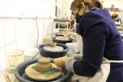 Curso de Cerâmica Artística da Satc oferece capacitação profissional e atividade de lazer