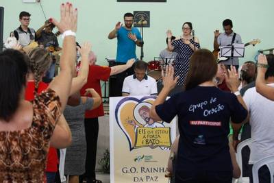 Experiência de Oração reúne jovens e adultos em Siderópolis