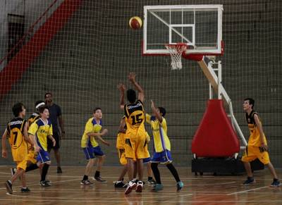 Disputas do basquete iniciam no Ginásio Municipal