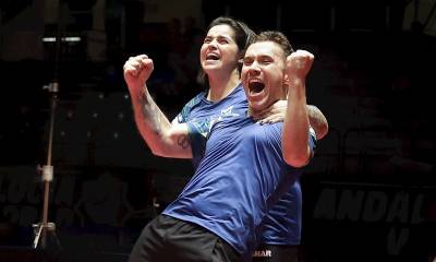 Bruna Alexandre é campeã mundial de tênis de mesa paralímpico ao lado de Paulo Salmin 