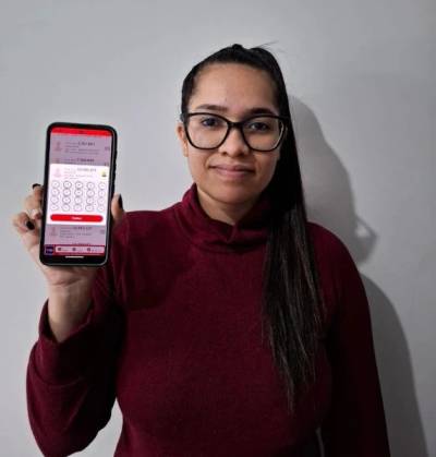 Mayara, de Jaraguá do Sul, conquista prêmio do Hiper Cap Brasil e comemora a realização de sonho