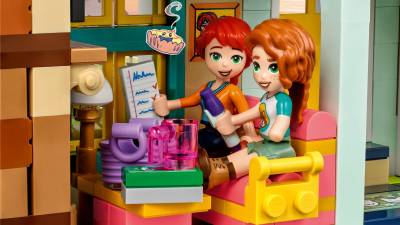 Empresa Lego celebra a diversidade