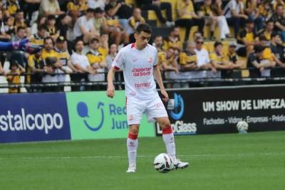 Náutico confirma fratura em jogador que deixou o Majestoso lesionado