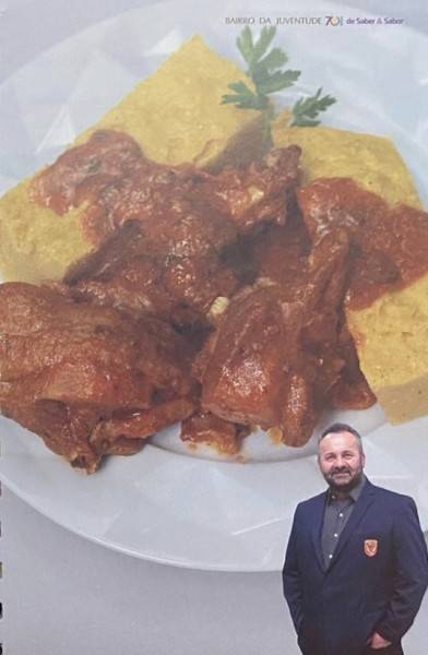 Frango caipira com polenta