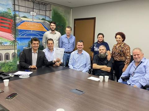 Prefeitura de Criciúma firma parceria com a Associação Vida Ativa
