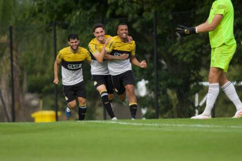 Criciúma bate o Fluminense e volta a vencer no Brasileirão Sub-20; veja as fotos