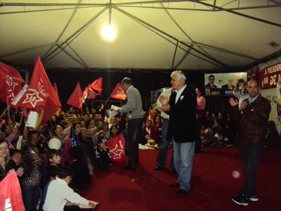 Último comício de Décio e Lino é marcado pela emoção
