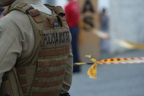 Ataque a tiros em casa de shows termina em confronto policial que deixa dois mortos em Criciúma