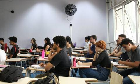Concurso unificado: prazo para pedir isenção de taxa segue até sexta-feira