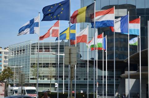 União Europeia prevê recessão histórica