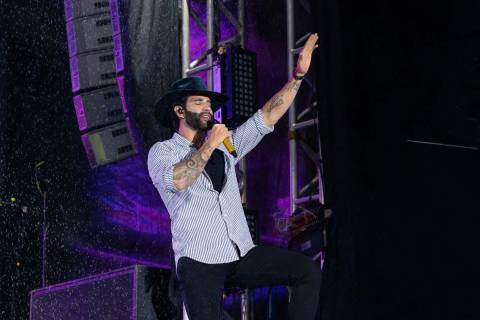 Fotos: mais de 9 mil pessoas acompanharam show de Gusttavo Lima em Criciúma