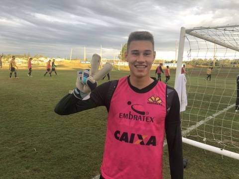 Goleiro do Criciúma é convocado para Seleção Sub-20