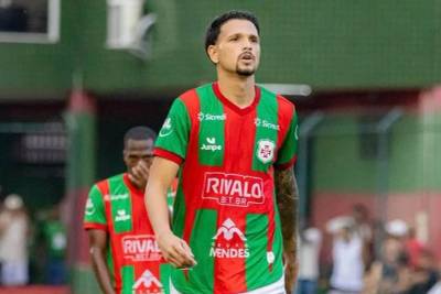 Zagueiro com passagens pelo futebol paulista reforça o Tubarão na Série B do Catarinense