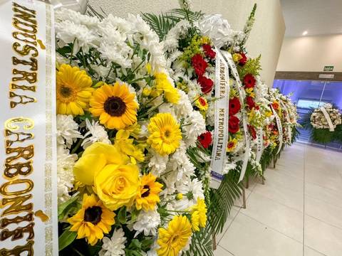 O adeus a Ruy Hülse: familiares, amigos e governador Jorginho Mello se despedem do ex-prefeito 