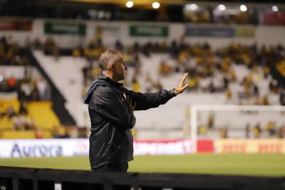 ‘Sem a expulsão, seria mais simples’, relata Baptista após vitória diante do Botafogo-SP