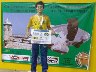 Nícolas de Souza é campeão Sul-Americano de Karatê