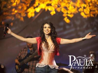 Paula Fernandes volta à região