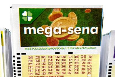 Mega-Sena acumula e prêmio sobe para R$ 32 milhões; confira as dezenas sorteadas